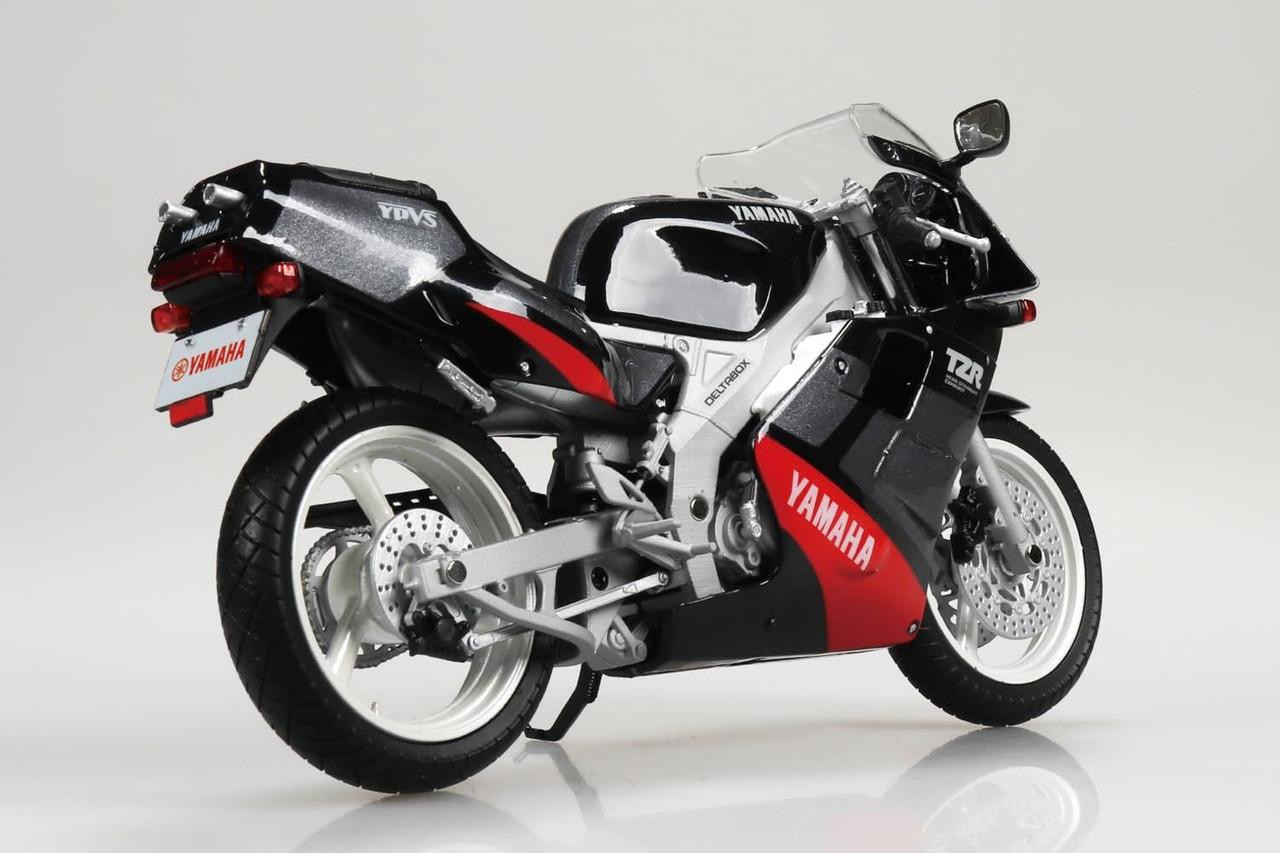 Aoshima 1/12 Scale Yamaha TZR250 '89 V Max Blue Star Silver