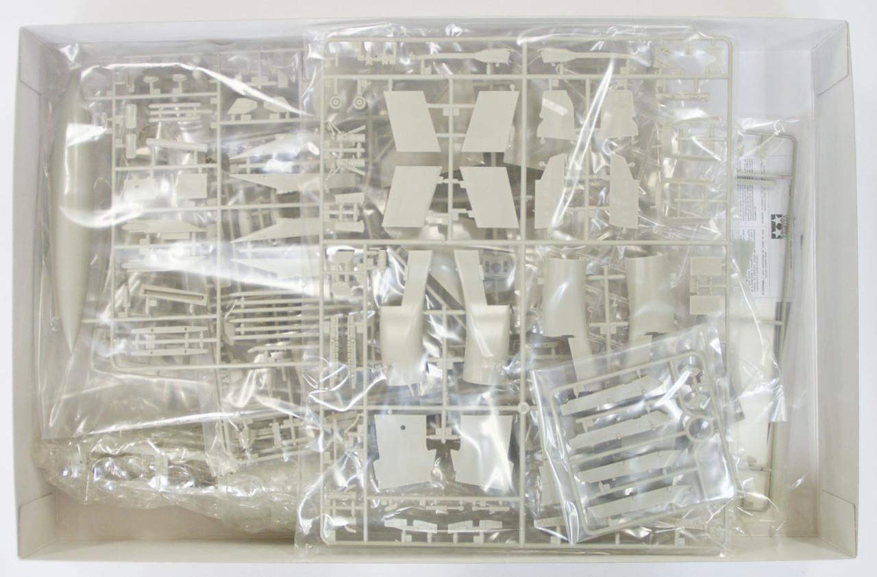 TAMIYA　49378　希少 Complete Build Tamiya ZENQUISH PROGRESS (Part 2: Cowl