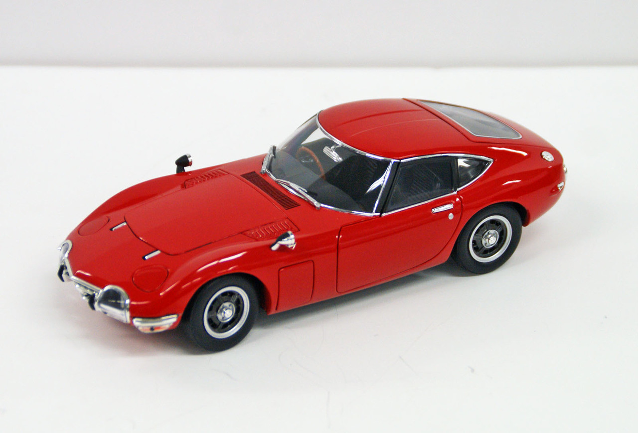 MMP EBBRO Premium Collection 1⁄24 Toyota 2000GT White Diecast