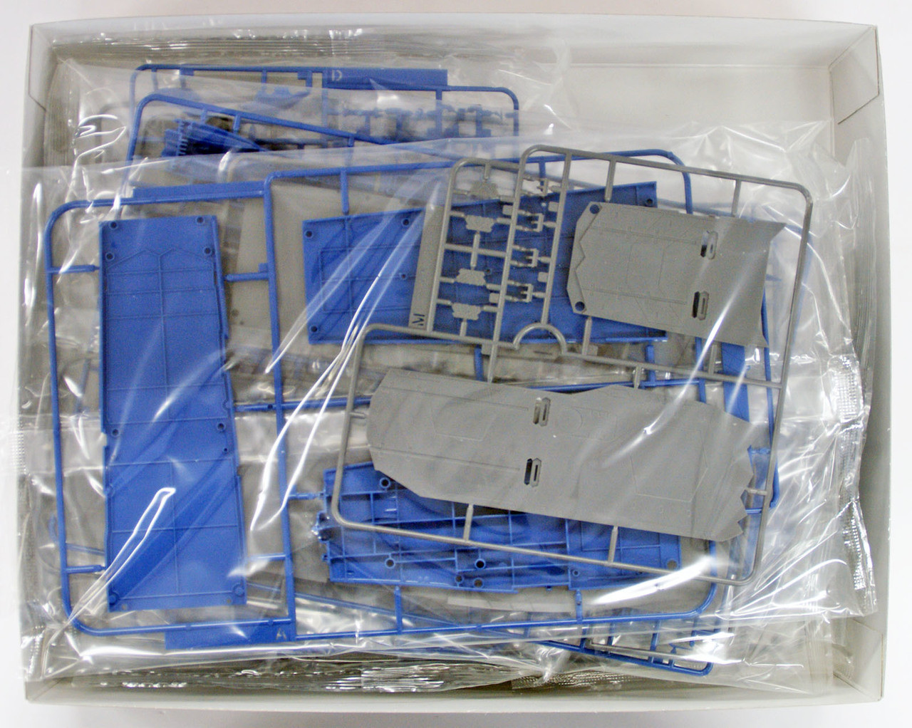 Bandai 894915 Yamato 2199 Guipellon Class SCHDERG