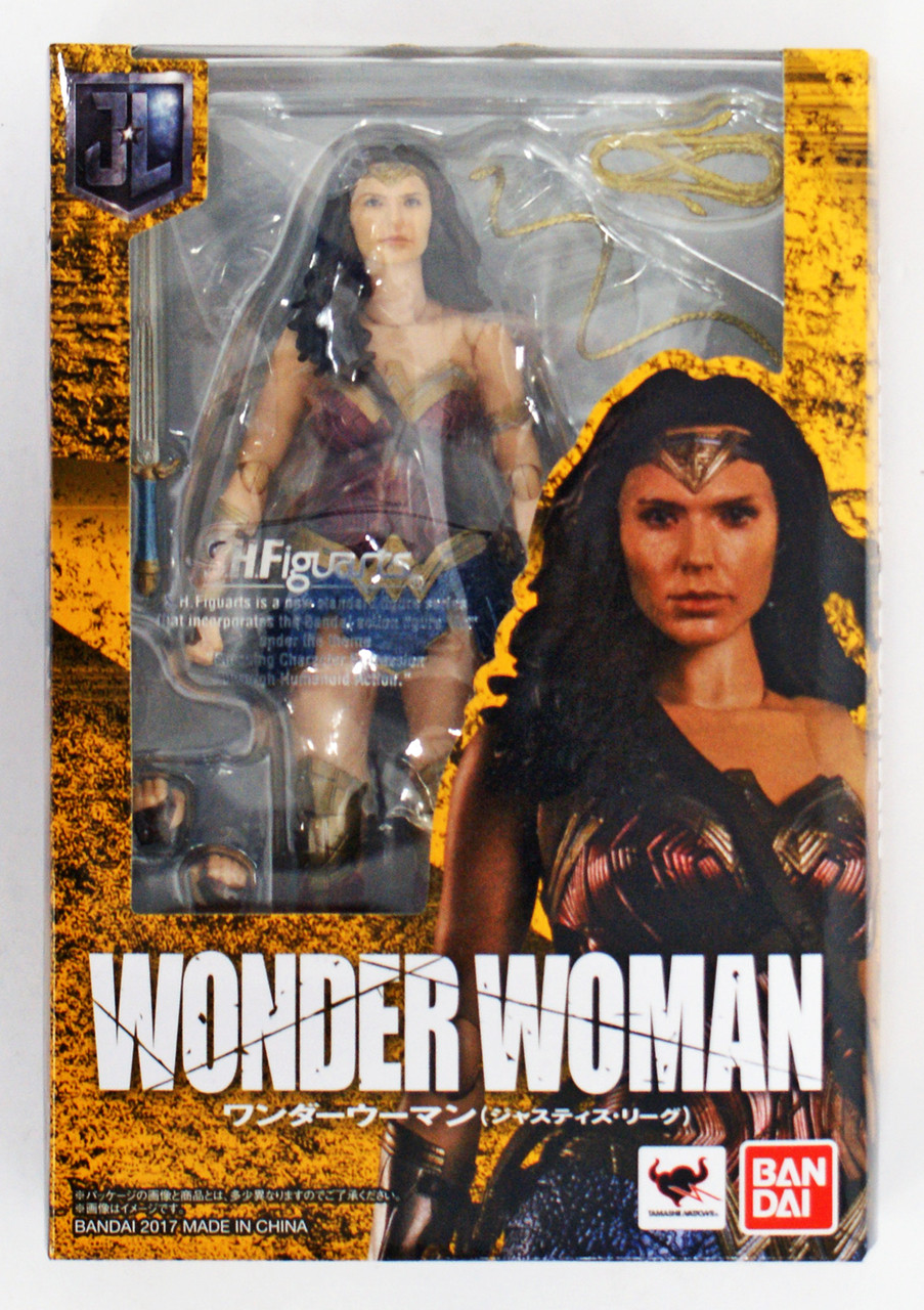 Bandai 197812 S.H. Figuarts Wonder Woman (Justice League) Action Figure