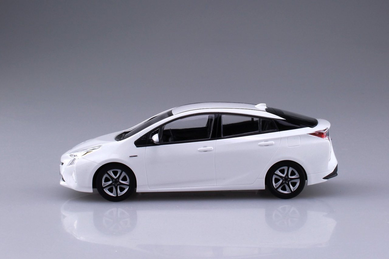 Aoshima 54161 Toyota Prius (Super White II) 1/3 | PlazaJapan