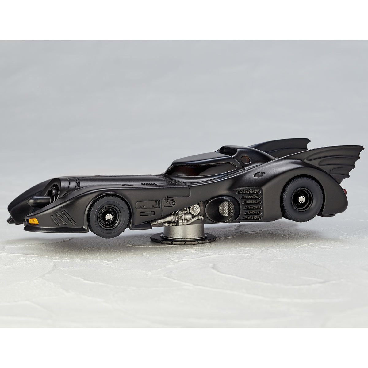 Movie Revo Series No.009 Batmobile 1989 Figure