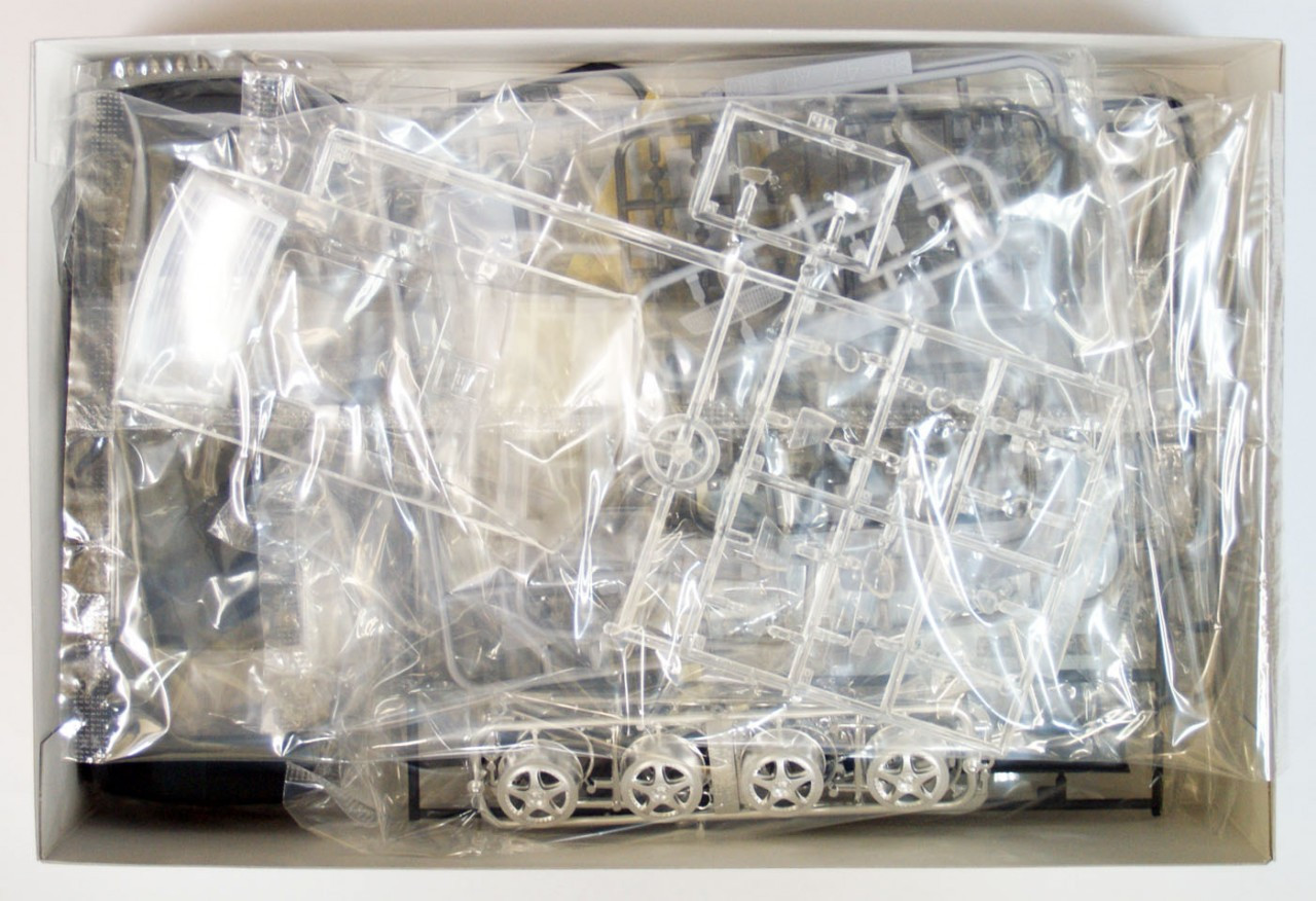 Aoshima 48863 Toyota Aristo JZS161 Junction Produce 1/24 Scale Kit