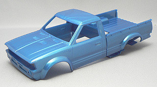 Aoshima 29091 Datsun 720 Hard Shell (Pick Up Truck) 1/24 Scale Kit