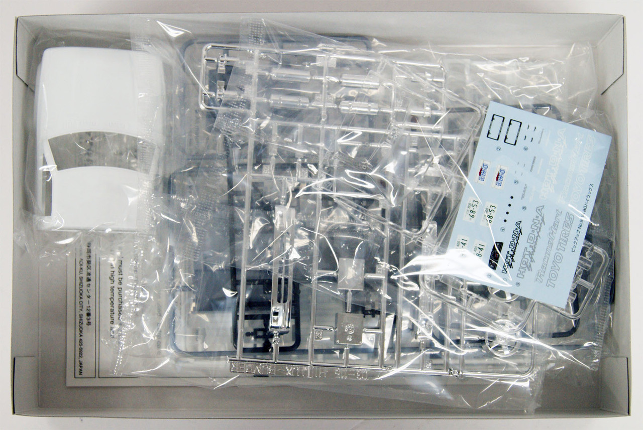Aoshima 32008 Toyota Hilux 80 Custom Version1 (Pick Up Truck) 1/24