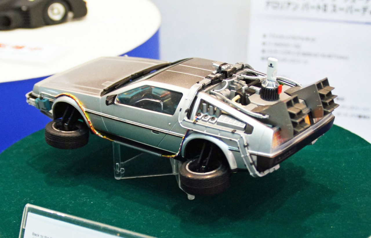 ◉1/64 DeLorean DMC-12 Ⅱ　 PARTIⅢ➕フィギュア2体 1/64 DMC Delorean Back to the Future II & custom float by MJ
