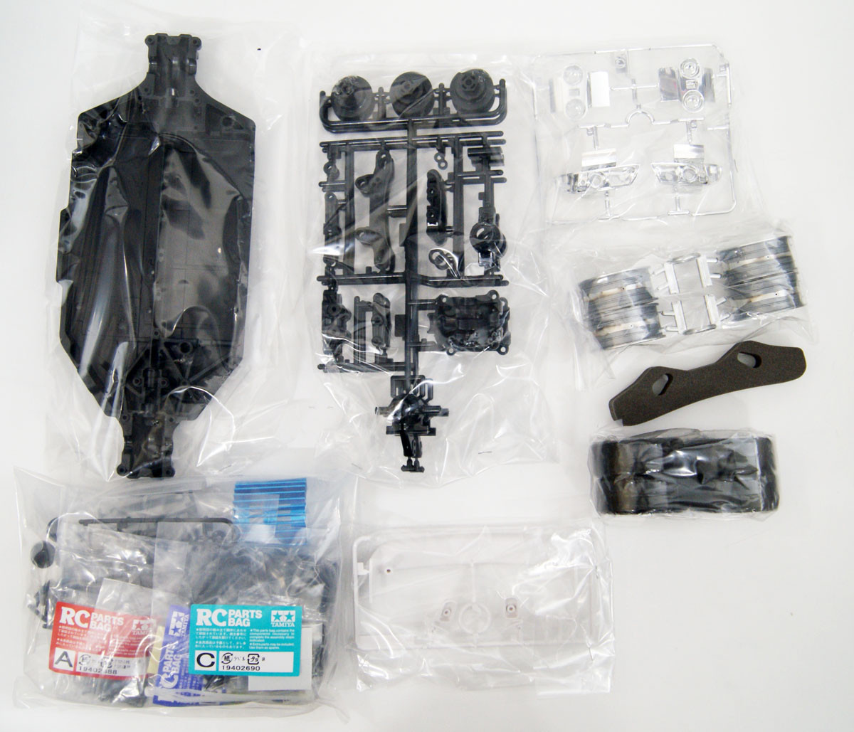Tamiya 58651 Nissan Skyline GT-R (R32) (TT-02D Chassis) Drift Spec