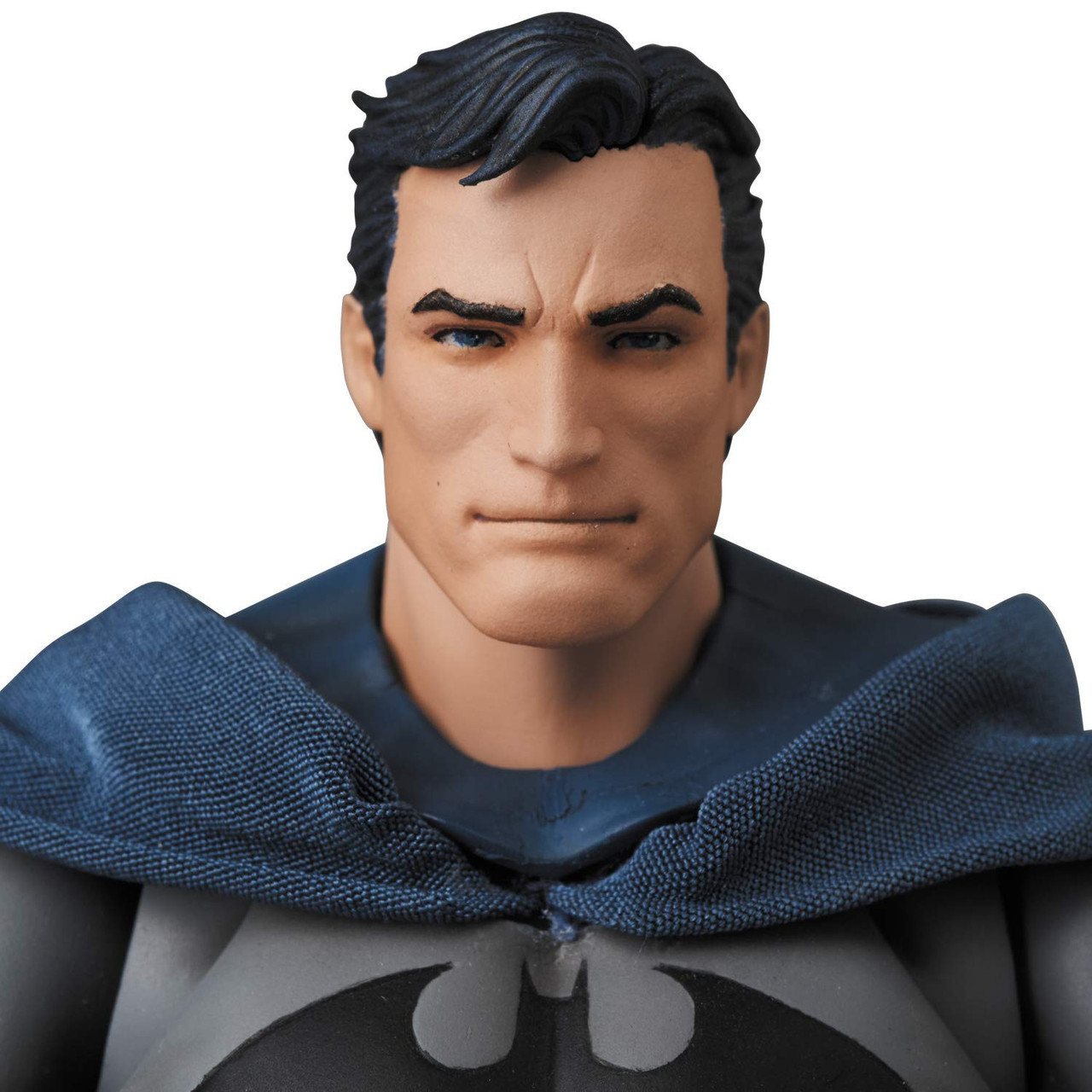 【本日まで】mafex No.105 バットマン hush Batman: Hush MAFEX No.105 Batman Action Figure Toy