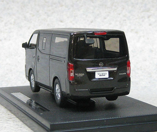 EBBRO ニッサンキャラバン路線バス1/43 Amazon | 1/43 エブロ NV350 キャラバン ホワイト モデルカー