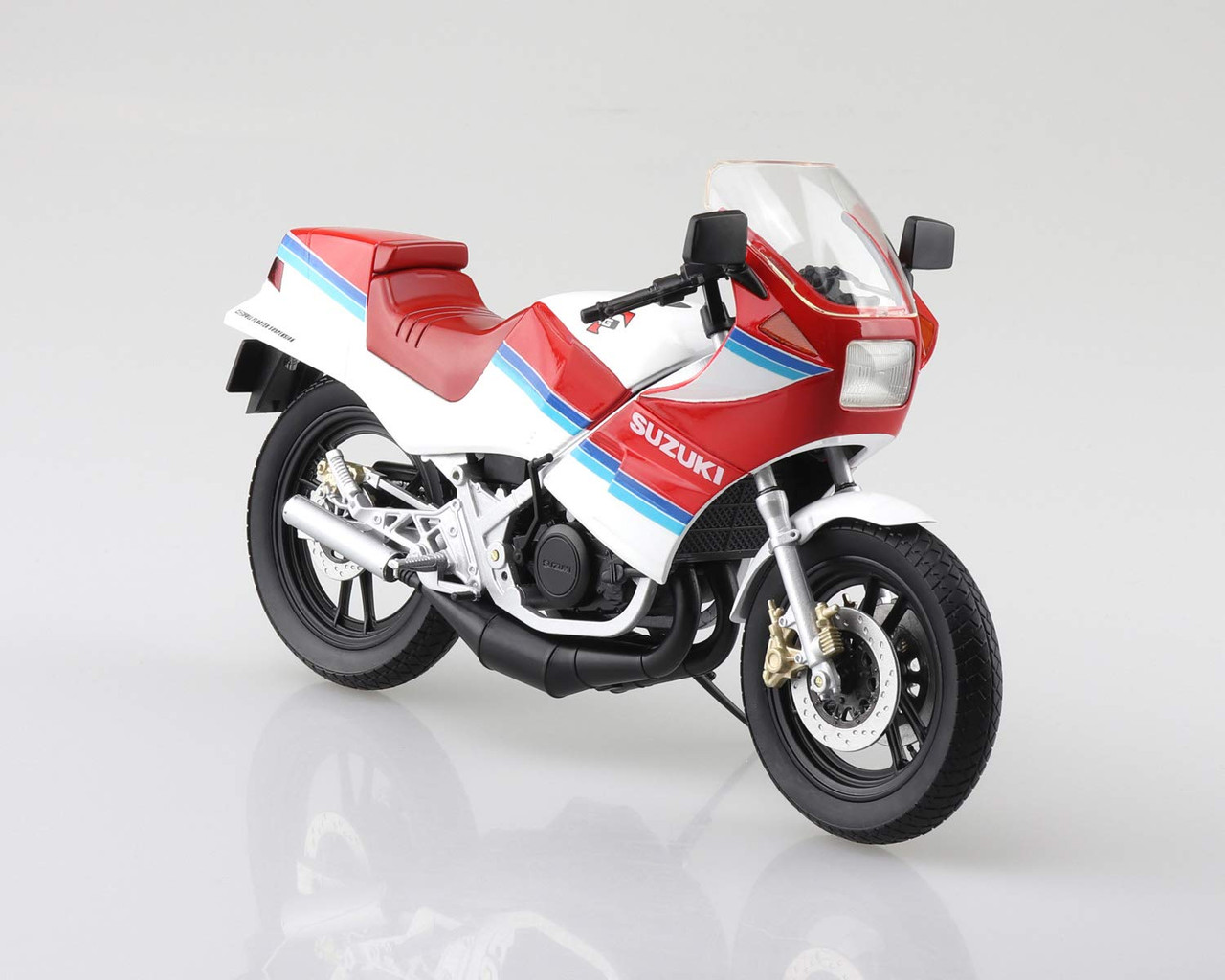 Aoshima Skynet 06778 Suzuki RG250 Gamma Red x W | PlazaJapan