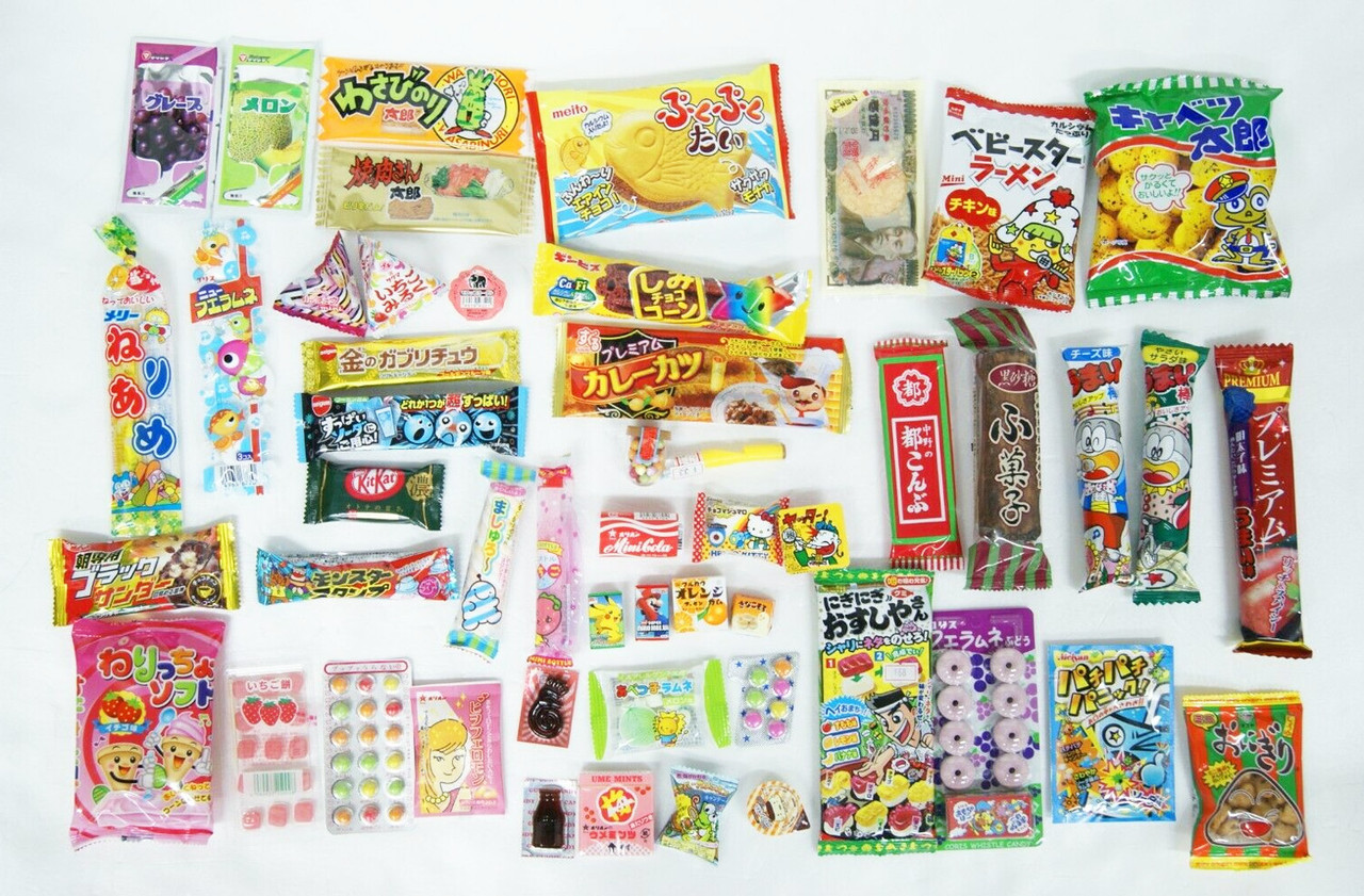  Japanese Snacks Dagashi Assorted Gift Box in Reusable