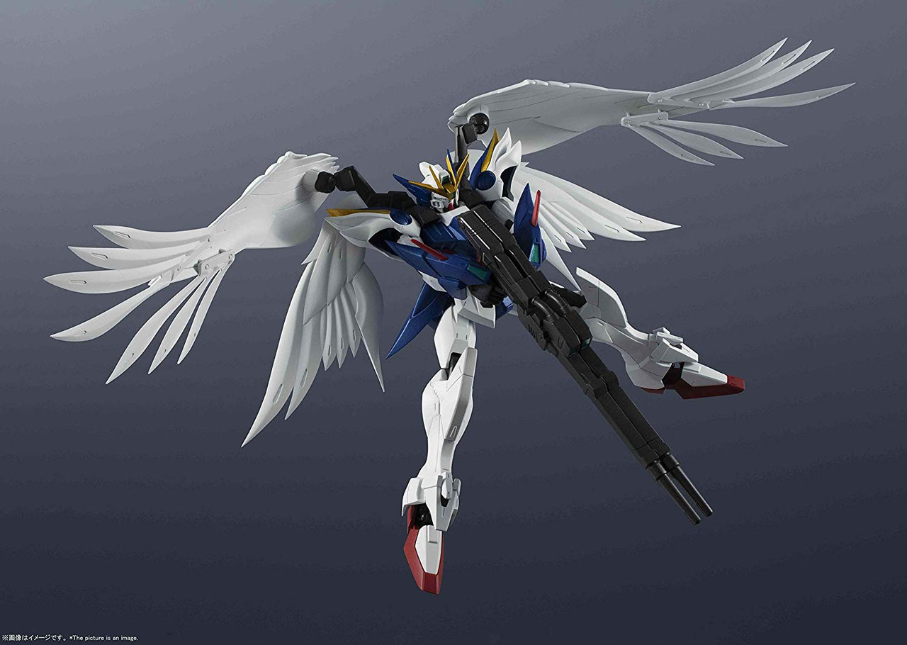 Bandai Gundam Universe XXXG-00W0 Wing Gundam Zero (EW) Figure (Gundam Wing:  Endless Waltz)