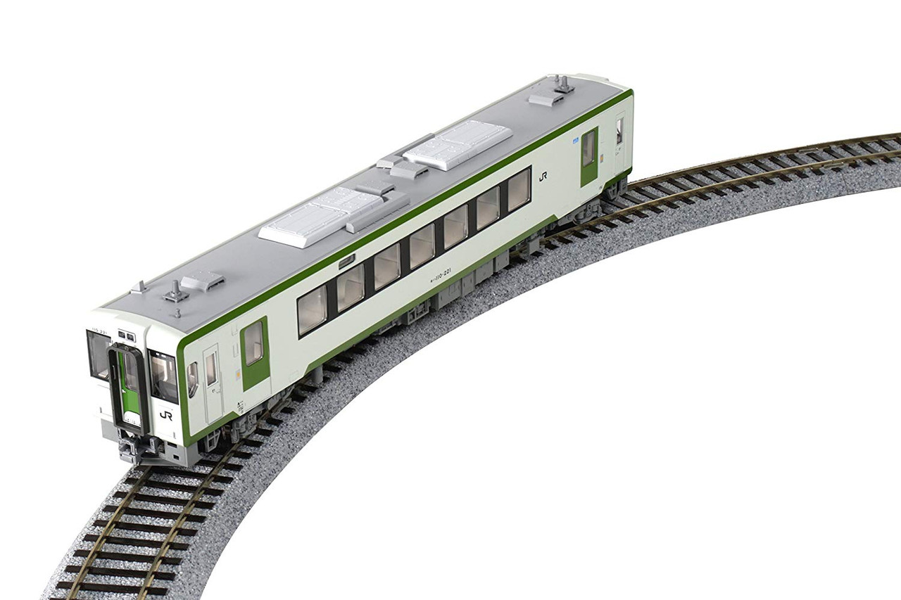 Kato 1-615 Passenger Car KIHA 110-200 with Motor (HO scale)