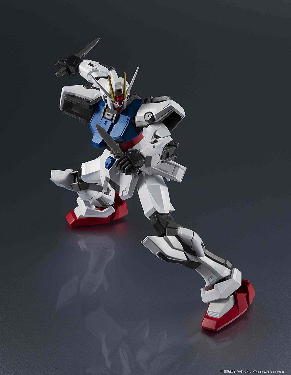 Gundam Universe GAT-X105 Strike Gundam Figure (Gundam SEED)