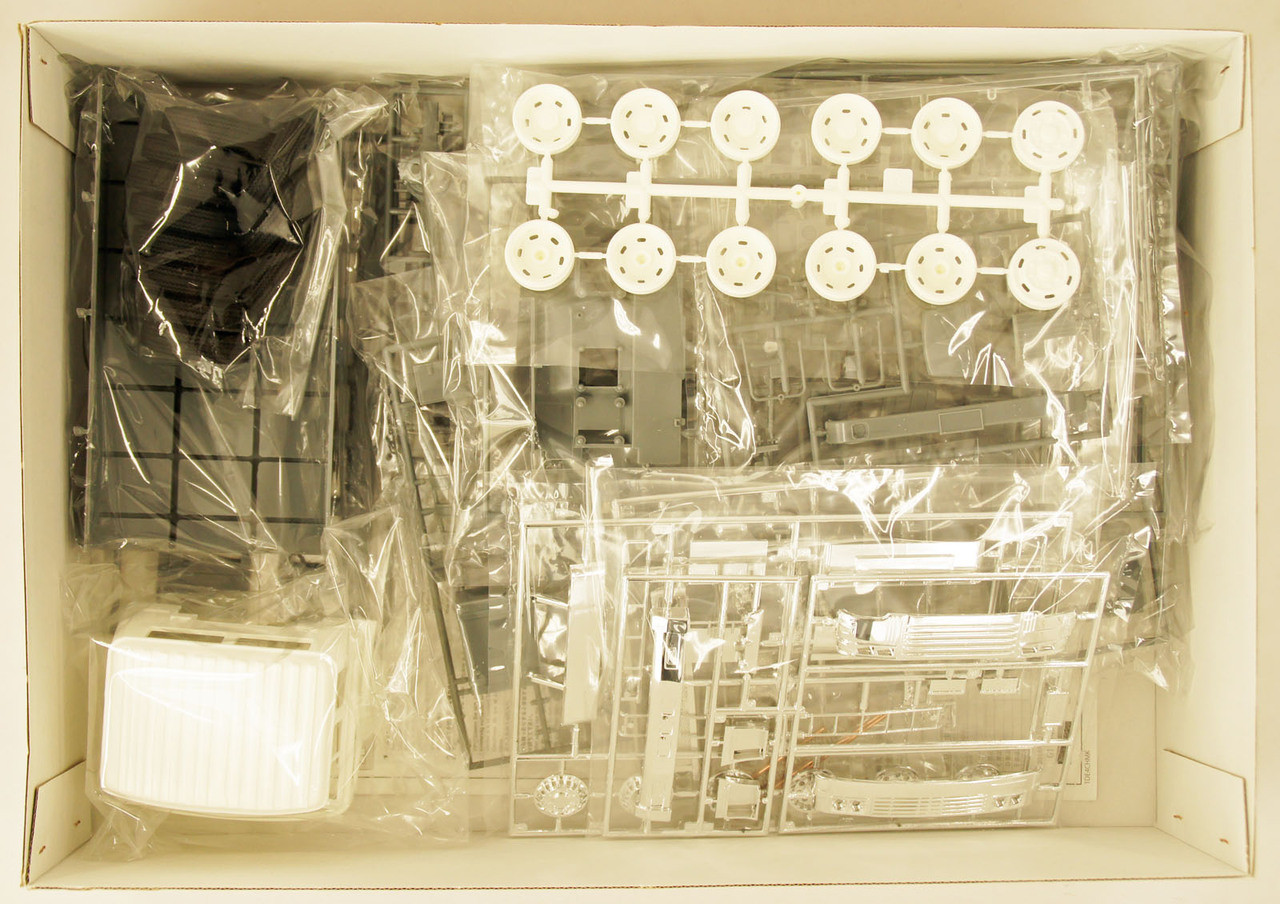 Hino Super Dolphin Dump Truck Kit | Plaza Japan