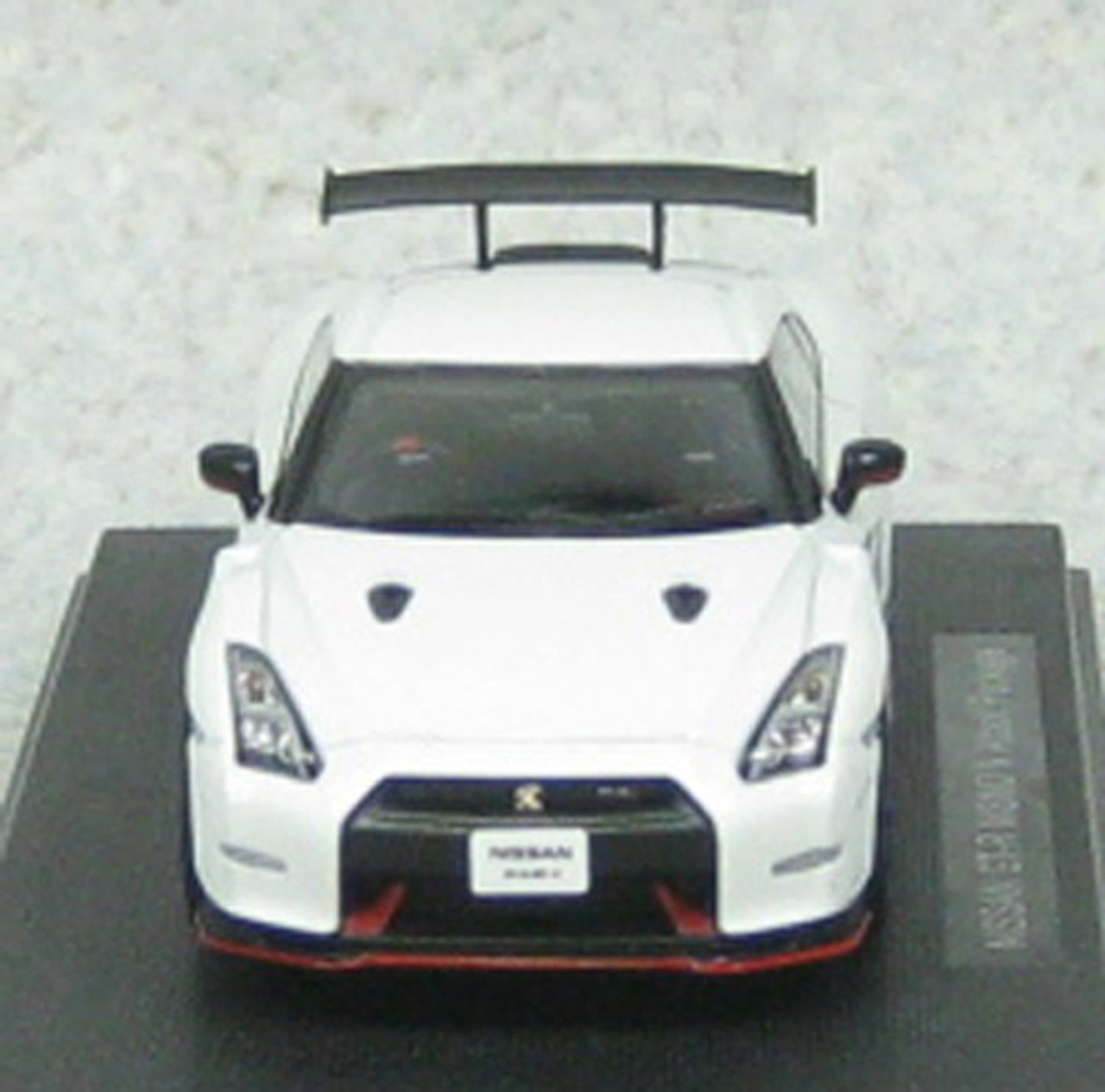 Ebbro 45162 Nissan GT-R NISMO N Attack (Brilliant White Pearl) 1/43 Scale