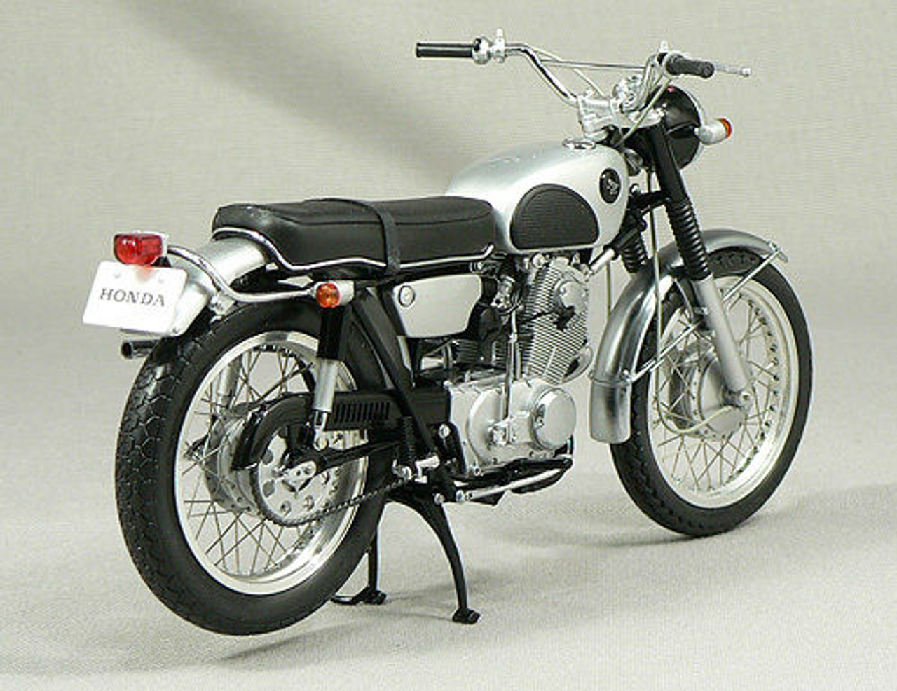 Ebbro 10010 Honda CL72 1962 1/10 scale 