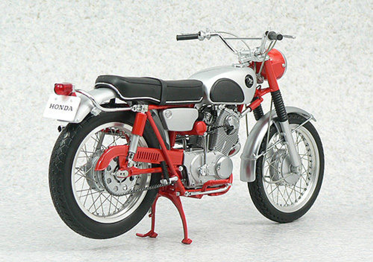 Ebbro 10011 Honda CL72 Export 1962 1/10 Scale