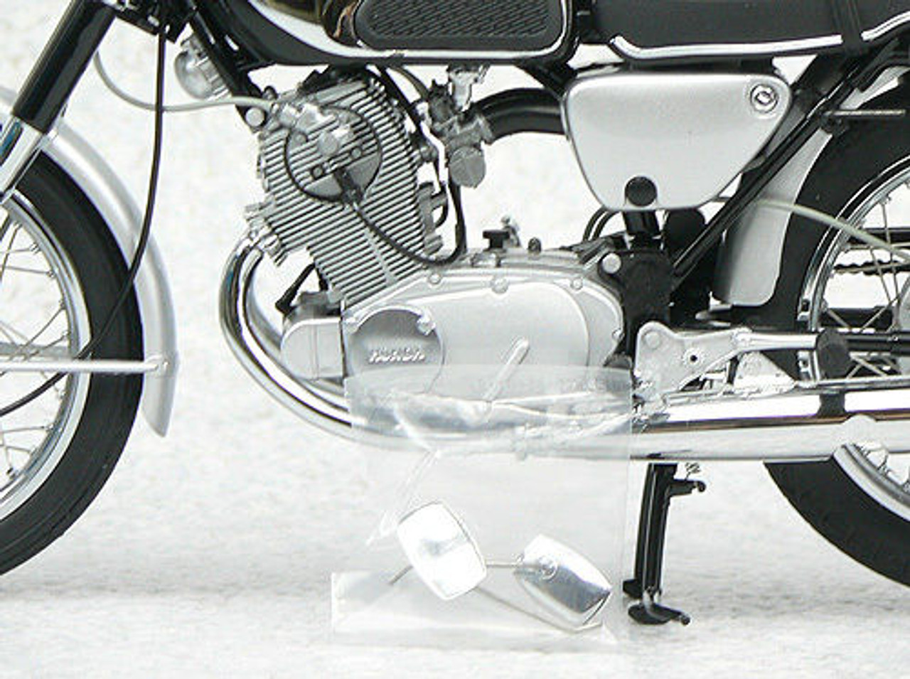 Ebbro 10013 Honda CB72 1960 1/10 Scale