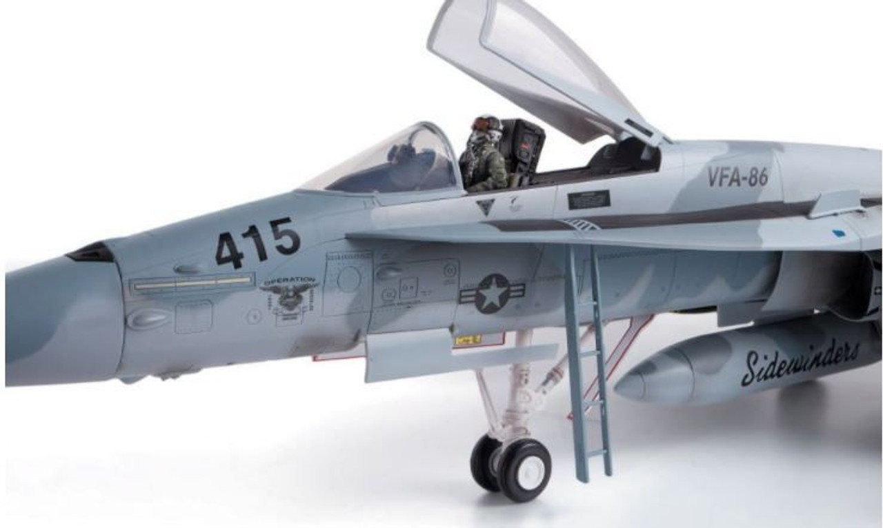 Doyusha US Navy F/A-18C Hornet 1/18 Scale Finished Model