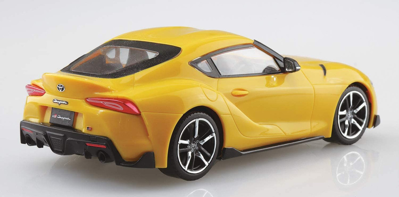 The Snap Kit 1/32 Toyota GR SUPRA Lighting Yellow Plastic Model