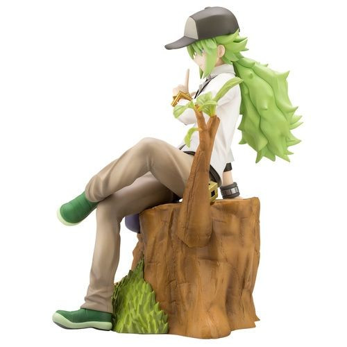 Pokemon Center Original N & Zorua Figure