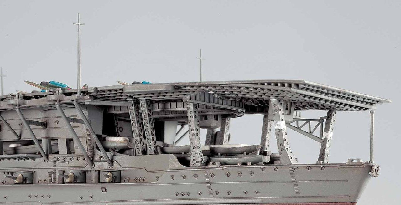 IJN AKAGI 航空母艦 1:300 スケール IJN AKAGI 航空母艦 1:300 スケール - メルカリ