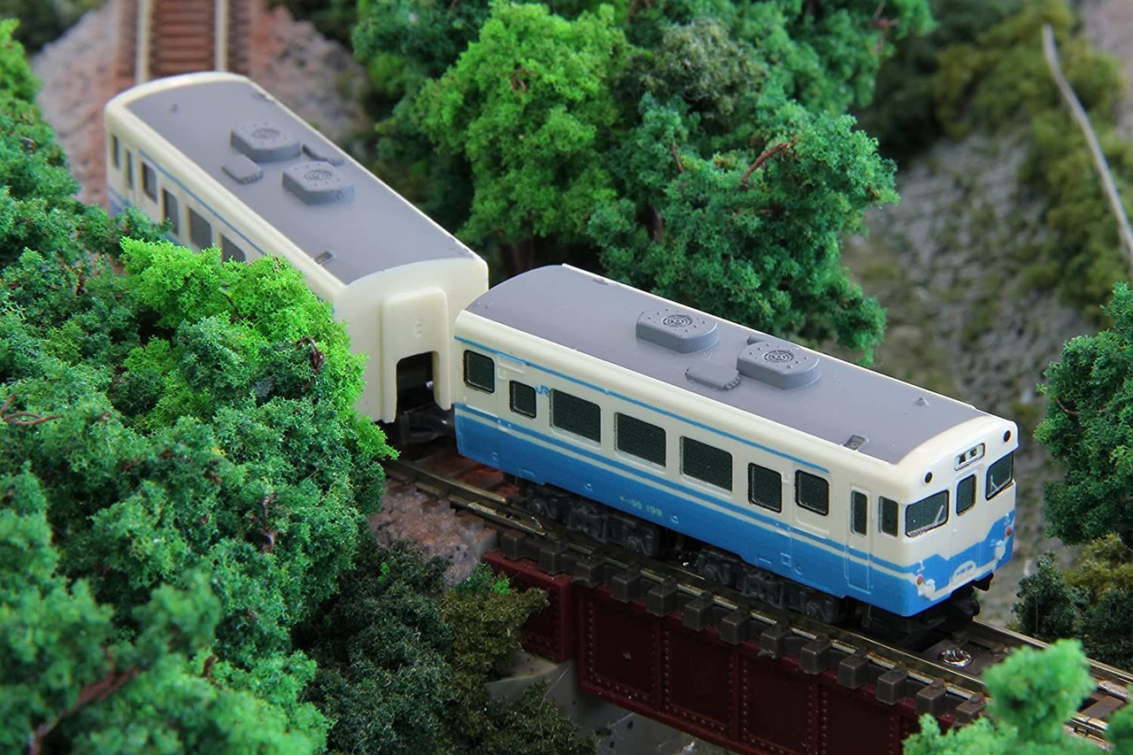 Rokuhan ST010-3 Z Shorty Type KIHA 58 Shikoku Color (Z Scale)