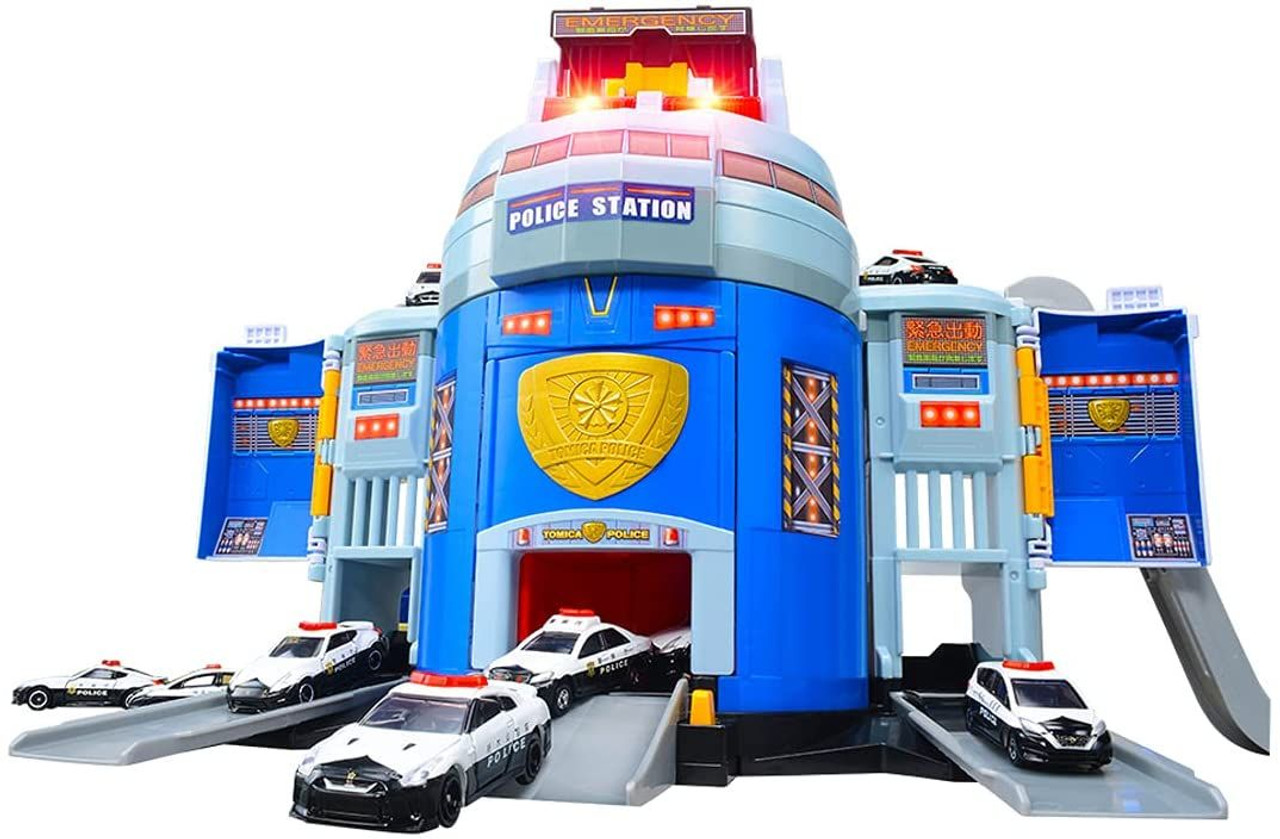 Tomica World DX Police Station