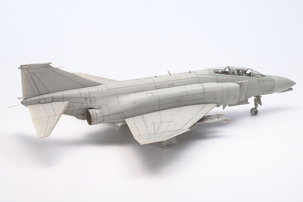 Tamiya 1/48 McDonnell Douglas F-4B Phantom II Plastic Model