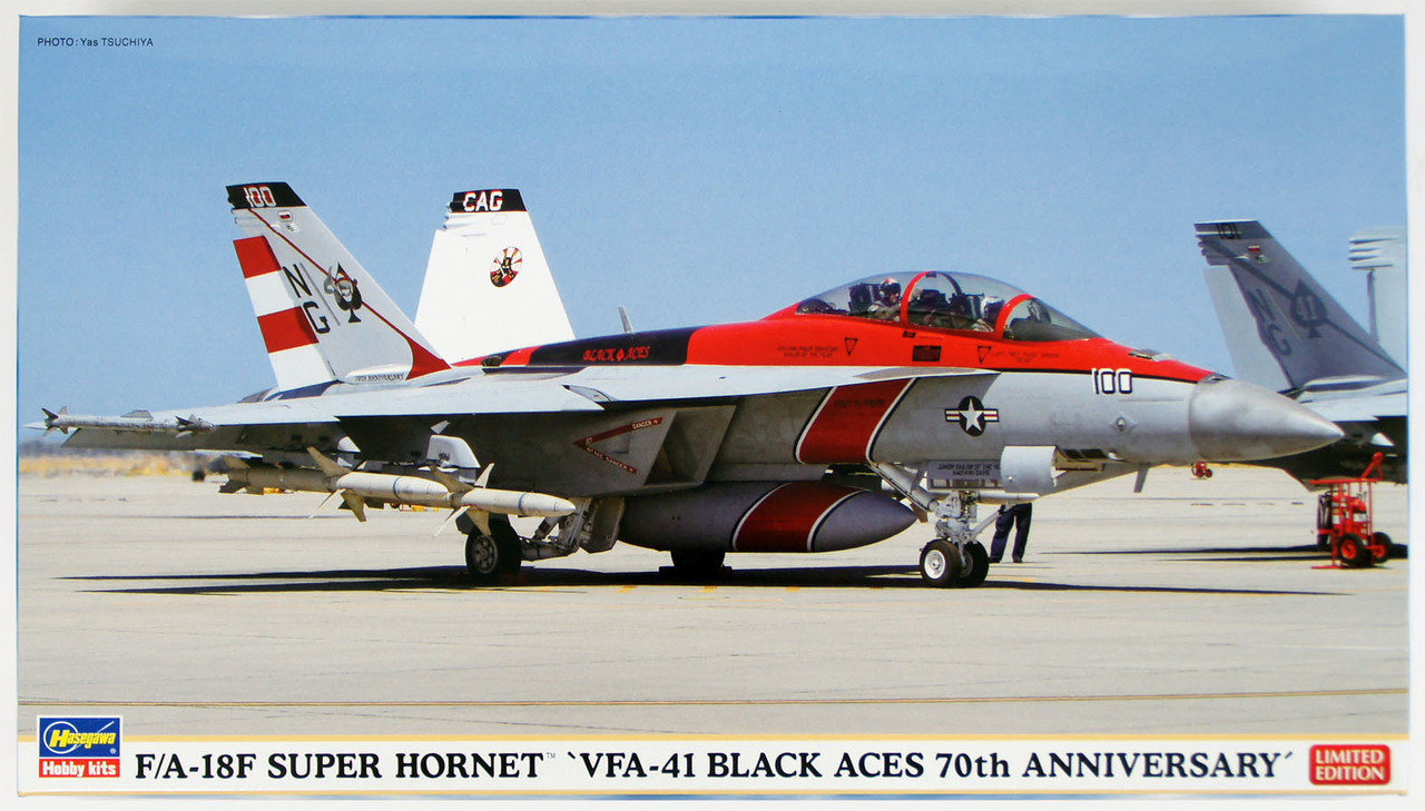 Hasegawa 02184 F/A-18F Super Hornet VFA-41 Black Aces 70th