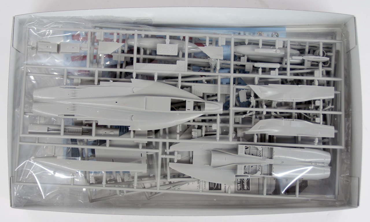 Hasegawa 02184 F/A-18F Super Hornet VFA-41 Black Aces 70th