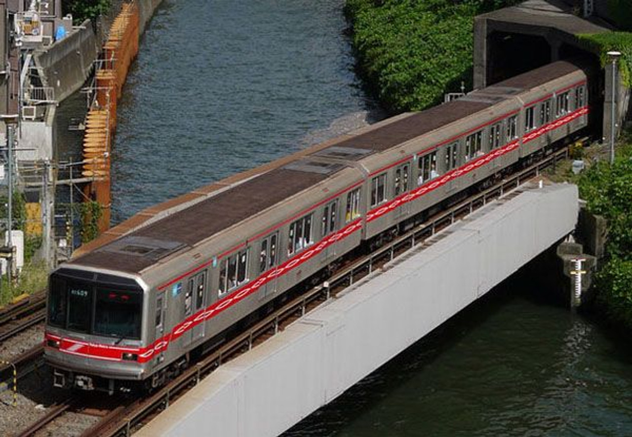 10-1249 Tokyo Metro Series 02 Marunouchi Line (Sine Wave) 3