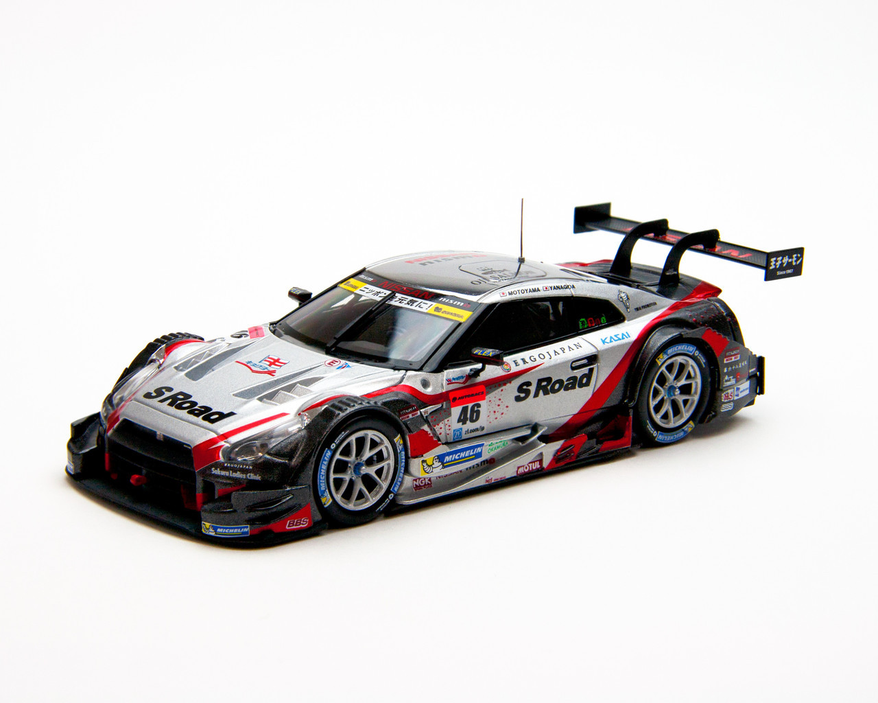 Ebbro 45279 S Road MOLA GT-R SUPER GT500 2015 Rd.4 Fuji No.46 Silver