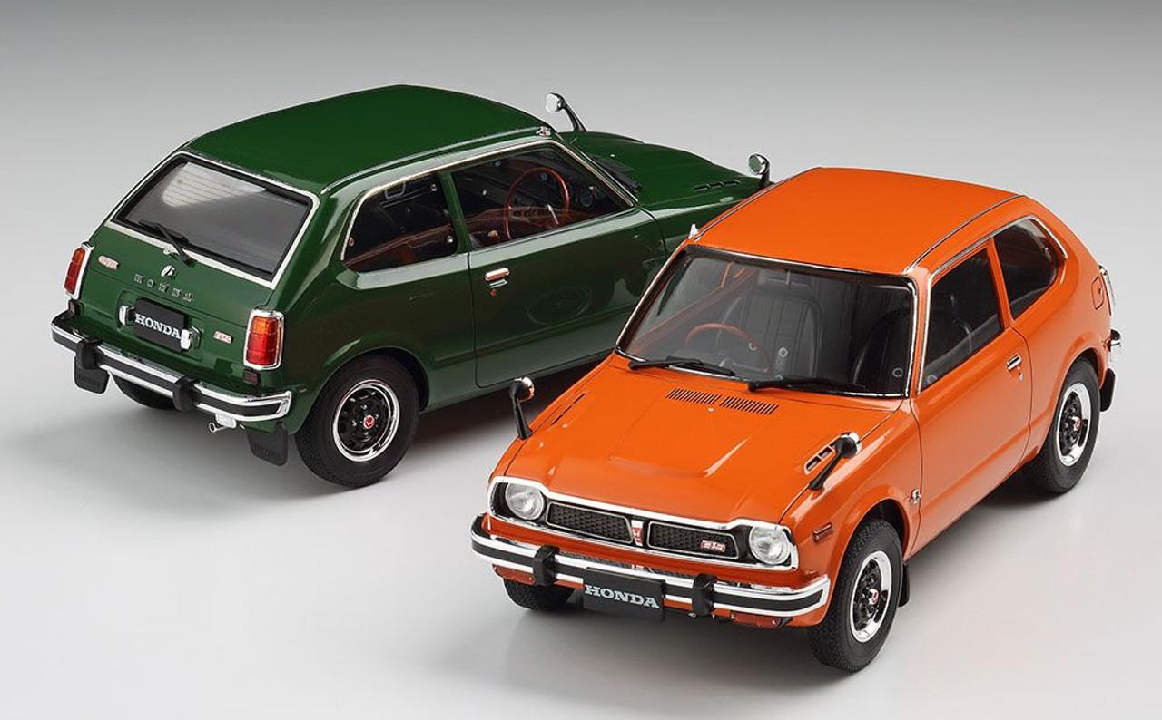 1/24 Honda Civic RS (SB-1) 3 Door Hatchback (1974) Plastic Model