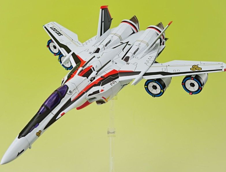 ACKS V.F.G. Macross Delta VF-25F Messiah Ranka Lee Plastic Model