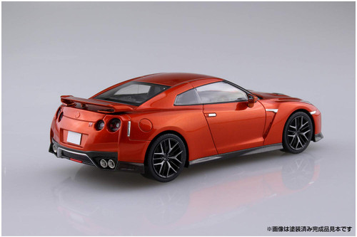 Aoshima 56387 07-A Nissan GT-R (Orange) 1/32 Scale Pre-Painted Snap-Fit Kit