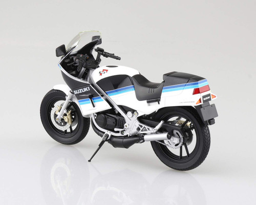 Aoshima Skynet 06761 Suzuki RG250 Gamma Blue x White 1/12 Scale Finished Model