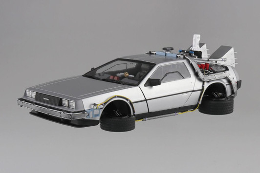  Aoshima Movie Mecha 1/24 Time Machine Plastic Model (Back To The Future Part II) 
