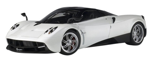  AUTOArt 1/12 Pagani Huayra (White) Finished Model 
