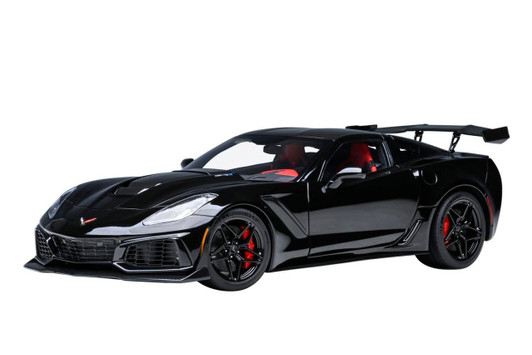  AUTOArt 1/18 Chevrolet Corvette (C7) ZR1 (Black) Finished Model 