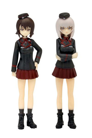 Platz 1/35 Kuromorimine Girls' High School Maho Nishizumi & Erika Itsumi Figure Set Unpainted Plastic Model (Girls und Panzer: The Movie)