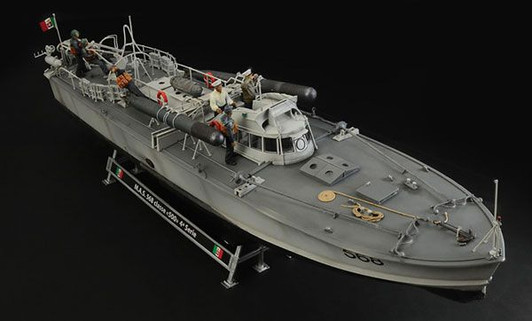 1/35 WW.II M.A.S. 563/568 w/6 Figures Plastic Model