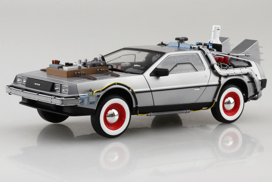 Aoshima 1/24 Back To The Future Part III Time Machine Plastic Model