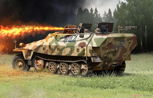  DRAGON 1/35 WW.II German Army Sd.Kfz.251/16 D Type Flammpanzerwagen EZ Track / Metal Vehicle Width Poles / 3 Figures Deluxe Version Plastic Model 
