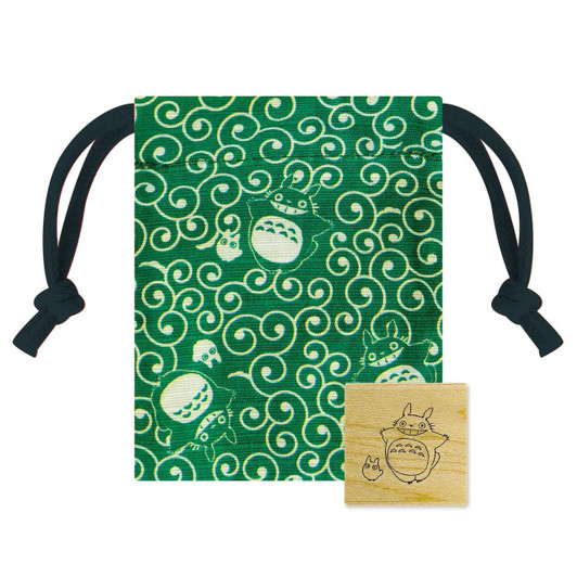 Beverly Drawstring Pouch Stamp Totoro and Karakusa Pattern (My Neighbor Totoro) 