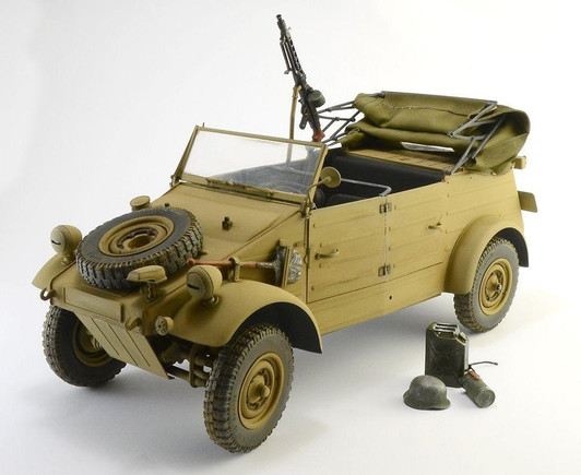  Platz 1/9 WWII Type 82 Kubelwagen Plastic Model 
