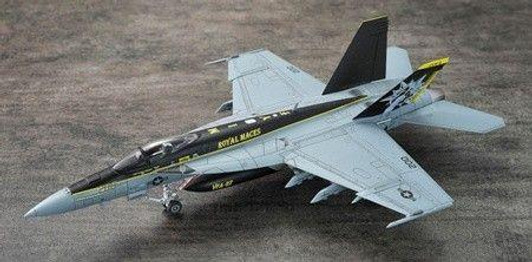  Platz 1/72 US Navy Carrier-Based Fighter F/A-18E Super Hornet VFA-27 Royal Maces 2024 Plastic Model 