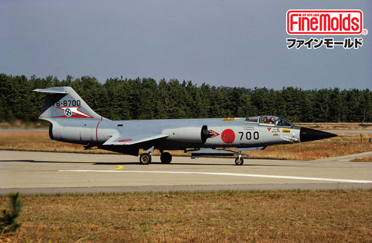 Fine Molds 1/72 Japan Air Self-Defense Force F-104J Fighter "Senkyō" Plastic Model
